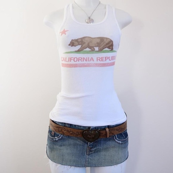 Tops - y2k california republic ribbed tank white graphic top size S